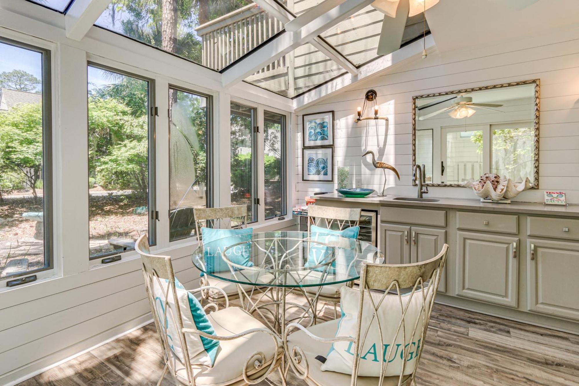 Modern Hilton Head Retreat Walk To Beach And Golf! Hilton Head Island Zewnętrze zdjęcie